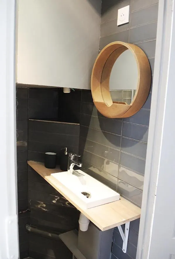 Appartamento 2 Pièces avec Balcon Plein Sud Parigi